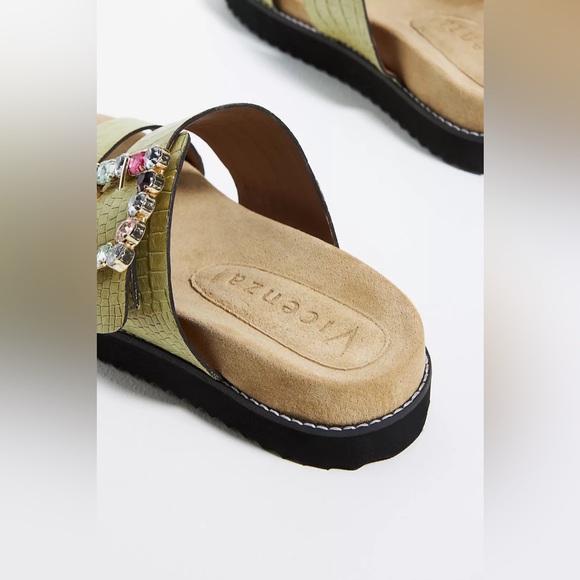 New Women’s Vicenza Embellished Buckle Sandals by Anthropologie!🔥🔥🔥 - Picture 4 of 11